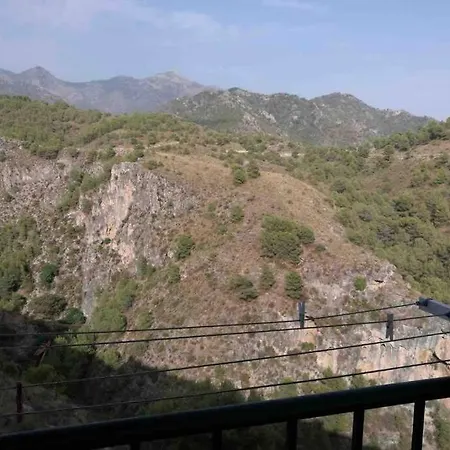 Precioso De Dos Plantas Con Vistas * Frigiliana
